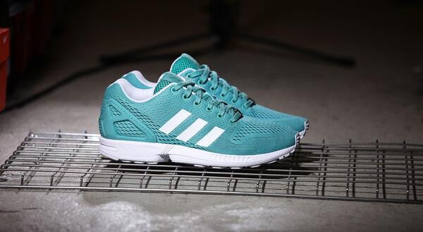 。 adidas Originals ZX Flux Em 